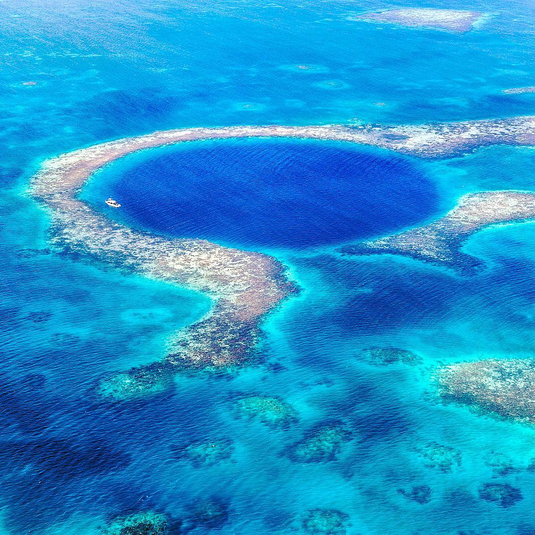 Большая голубая дыра, Лайтхаус-риф
