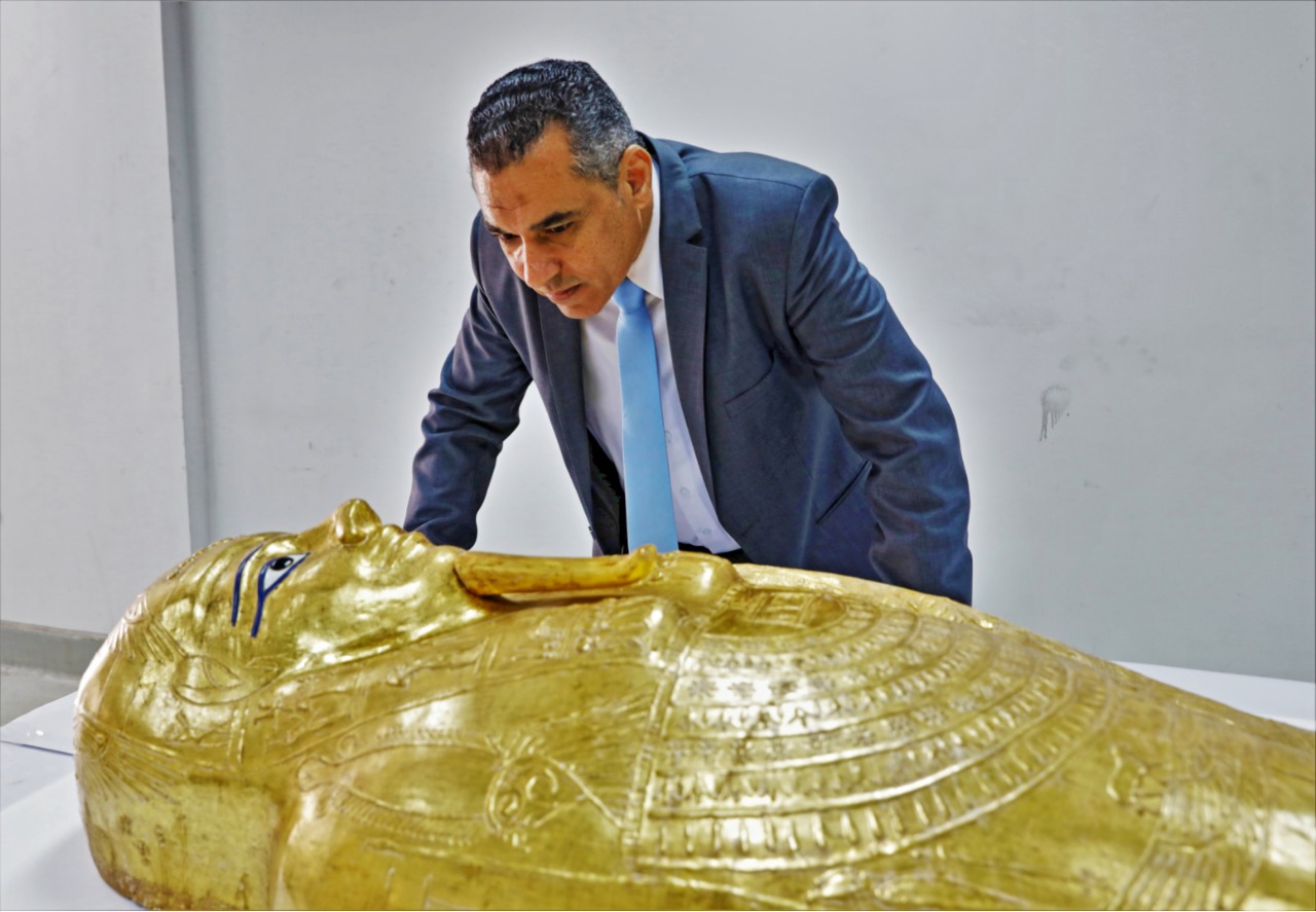 Shaaban Abdel-Gawad, Head of the Egyptian Department of Repatriation, with Nedjemankh’s Coffin.
