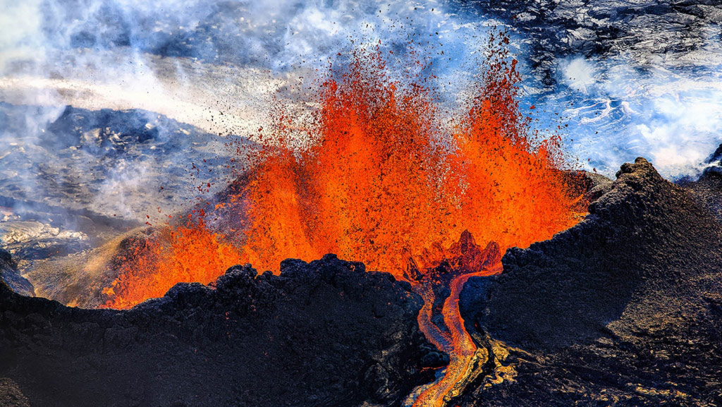 The Holuhraun lava field, located just north of the Vatnajokull ice cap in the Icelandic Highlands, was created by fissure eruptions.